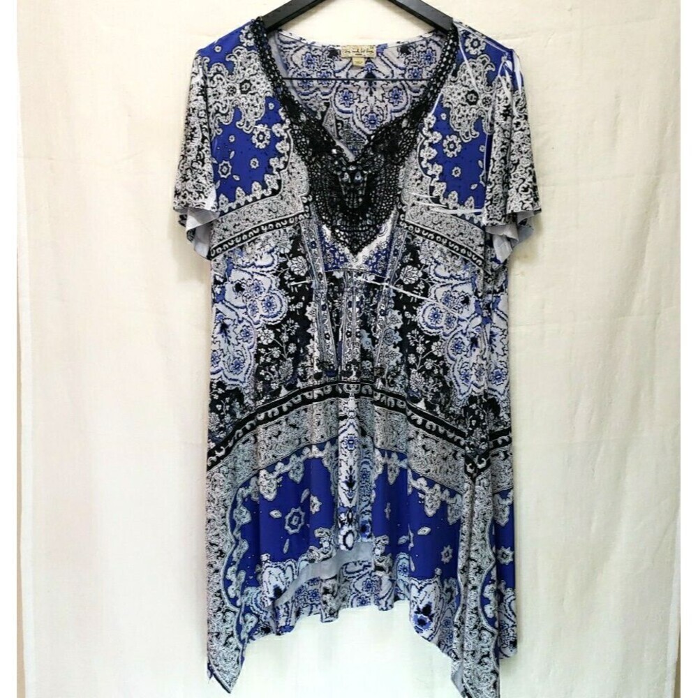 Live and Let Live Tunic Top 2X Blue Black Paisley Boho Sharkbite Hem Beaded